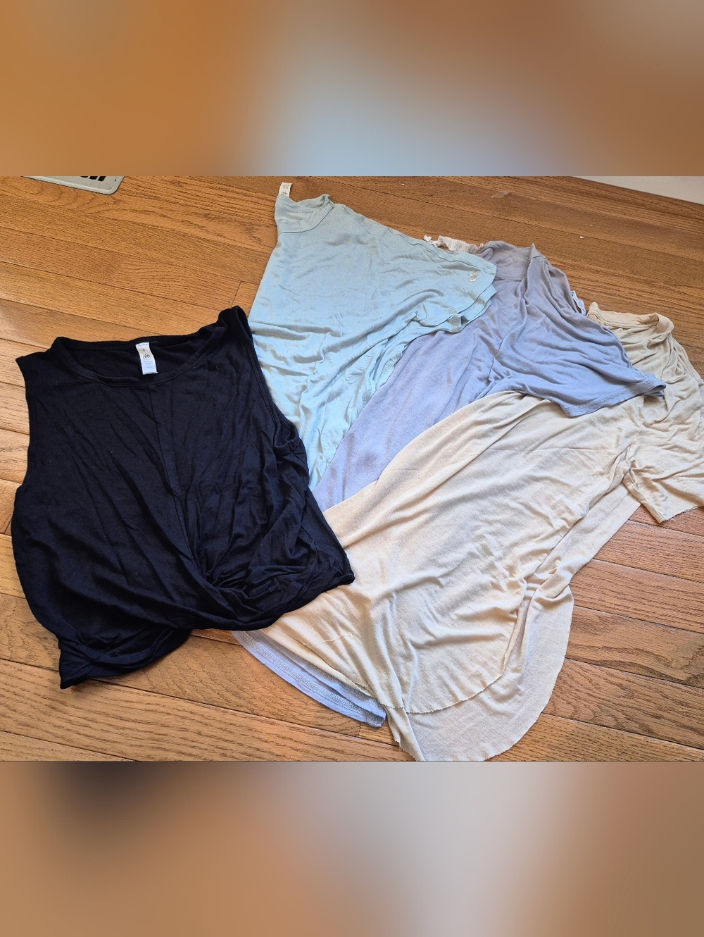 Alo Yoga Lot Size Small